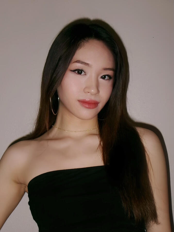 Angeli Chaves in black tube top for Fil-Am Fashion Week glam headshots